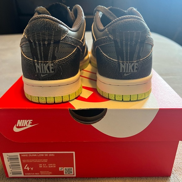 Nike Dunk Low SE Halloween - Picture 2 of 5